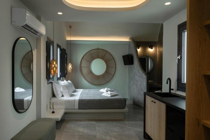 kudos suites firostefani