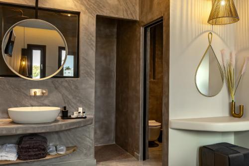 kudos suites firostefani