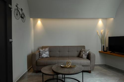kudos suites firostefani