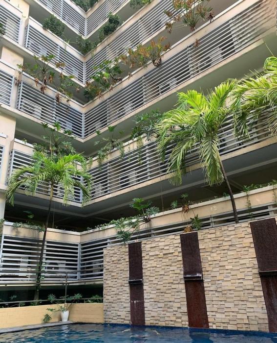 1 bed apartment sleeps 7 pool and wifi