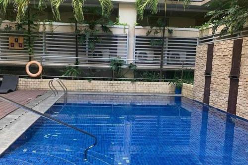 1 bed apartment sleeps 7 pool and wifi