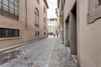 mamo florence jake and francis apartments