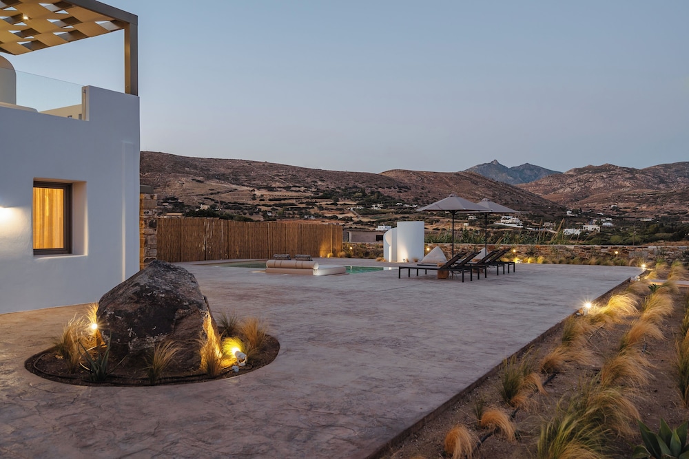 thalelion villa private pool and jacuzzi