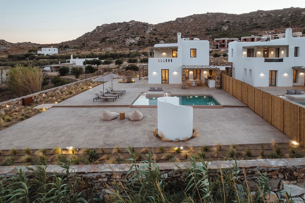 thalelion villa private pool and jacuzzi