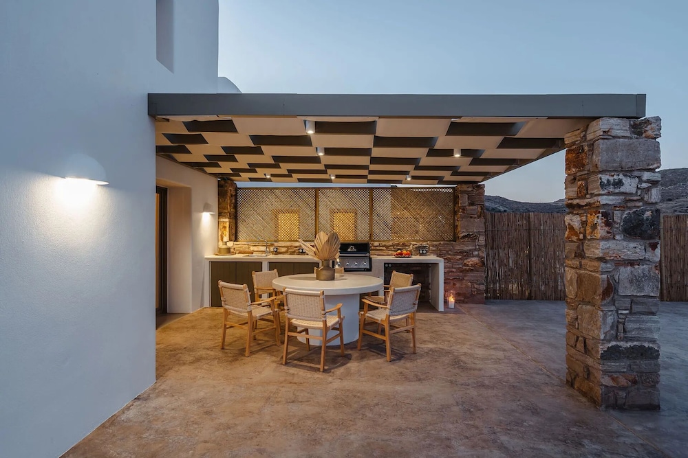 thalelion villa private pool and jacuzzi