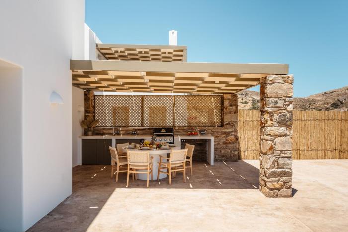 thalelion villa private pool and jacuzzi