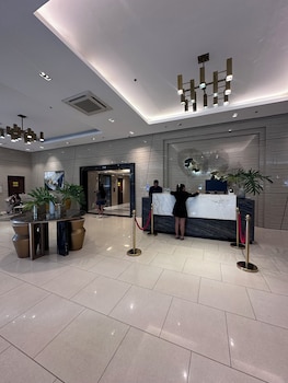 Mactan Newtown 1-Bedroom W/ Balcony & Pool Access,,5 star