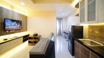 Nice And Comfortable Living 1Br At Grand Sungkono Lagoon Apartment,,3 star