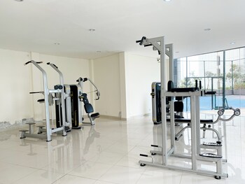 Good And Cozy Living Studio Pollux Chadstone Apartment,,3 star