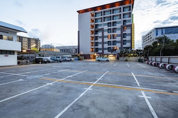 livotel hotel kaset nawamin bangkok