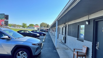 royal inn motel chambersburg