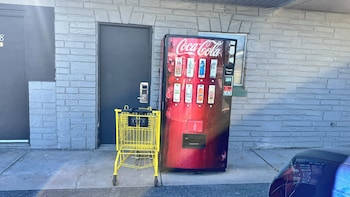Royal Inn Motel Chambersburg,,2 star
