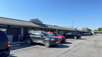 royal inn motel chambersburg