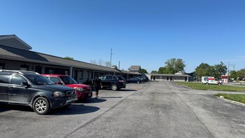 royal inn motel chambersburg