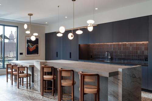 kasa at the waller austin