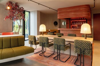 The Woodland Suites At The Montenotte,,5 star