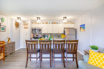 partial ocean view condo with 2 beds and parking