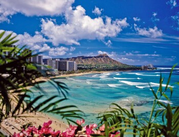 partial ocean view condo with 2 beds and parking