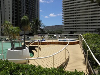 partial ocean view condo with 2 beds and parking
