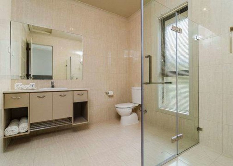 quality hotel point cook