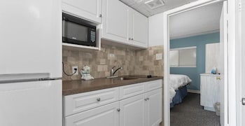 Beau Rivage Beach Resort,Cape May - Wildwood>>Cape May,3 star