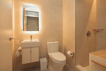 scout living pcm placemakr atlanta apartments by hilton