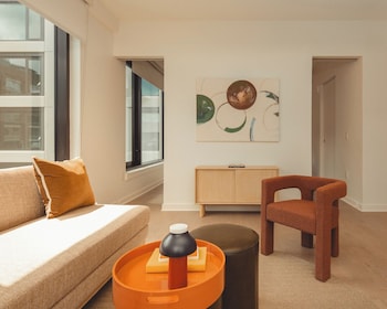 scout living pcm placemakr atlanta apartments by hilton