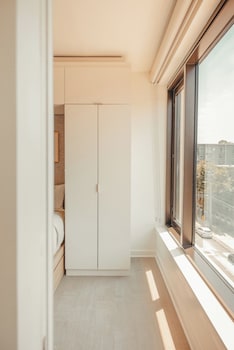 scout living pcm placemakr atlanta apartments by hilton
