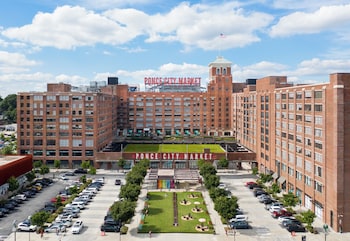 scout living pcm placemakr atlanta apartments by hilton