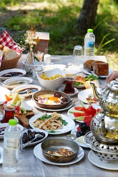 campinari doga evleri and restaurant