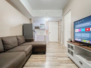 Comfy And Well Furnished 2Br Springlake Summarecon Bekasi Apartment,,3 star