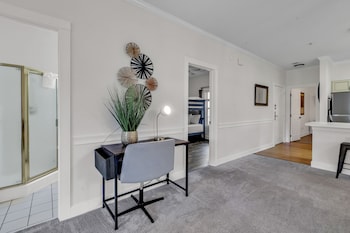 elegant 3br condo magnolia north 101