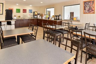 Sylo Hotel Denver Airport, A Ramada By Wyndham,Denver>>Aurora,3 star