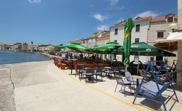 apartment antonio on the seafront