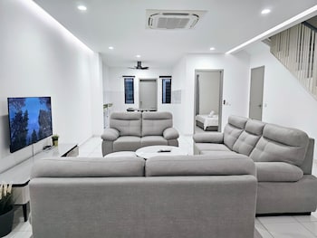Hm Residence,,3 star