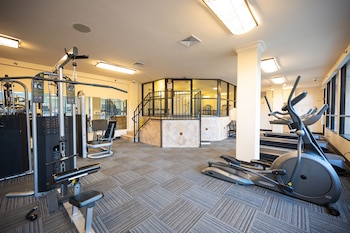 stay together suites center strip view