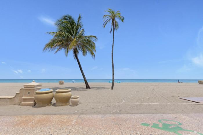 ultra magical apartment at the beach