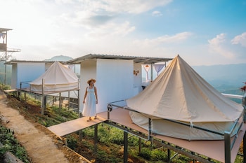 long hak khao camping phu chi fa