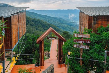 long hak khao camping phu chi fa