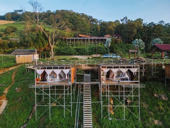 long hak khao camping phu chi fa