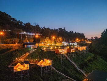 long hak khao camping phu chi fa