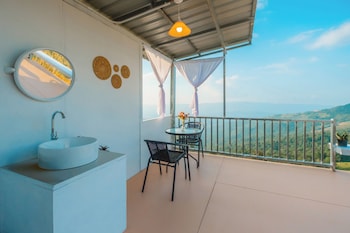 Long Hak Khao Camping Phu Chi Fa,,2 star