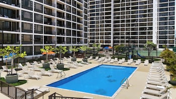High Floor Ocean View Condo W/ 2 Beds And Parking,,4 star