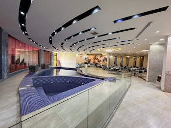 vip resort chalet 20