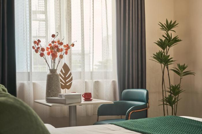 the passion hotel airport 5 minutes to tan son nhat