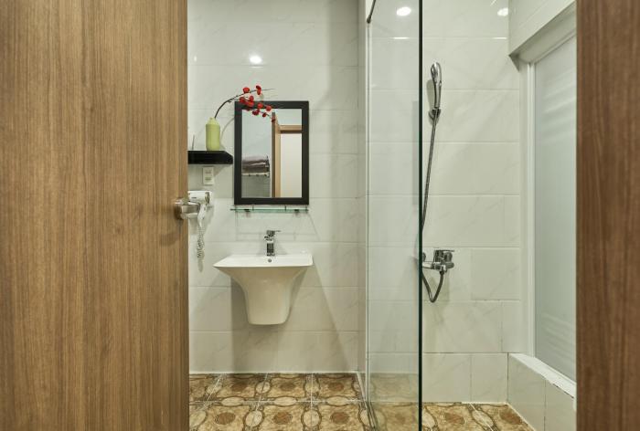 the passion hotel airport 5 minutes to tan son nhat