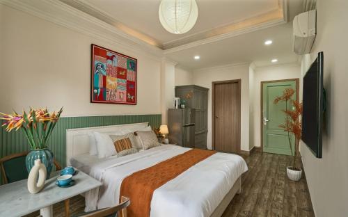 the passion hotel airport 5 minutes to tan son nhat