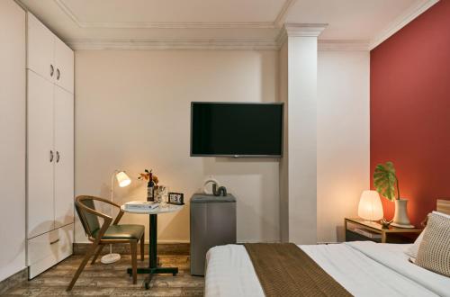 the passion hotel airport 5 minutes to tan son nhat