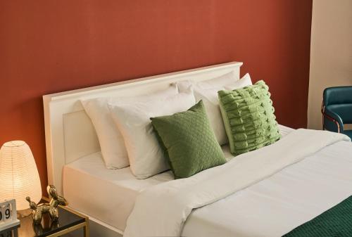 the passion hotel airport 5 minutes to tan son nhat