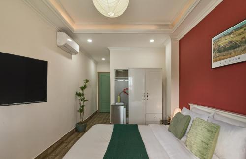 the passion hotel airport 5 minutes to tan son nhat